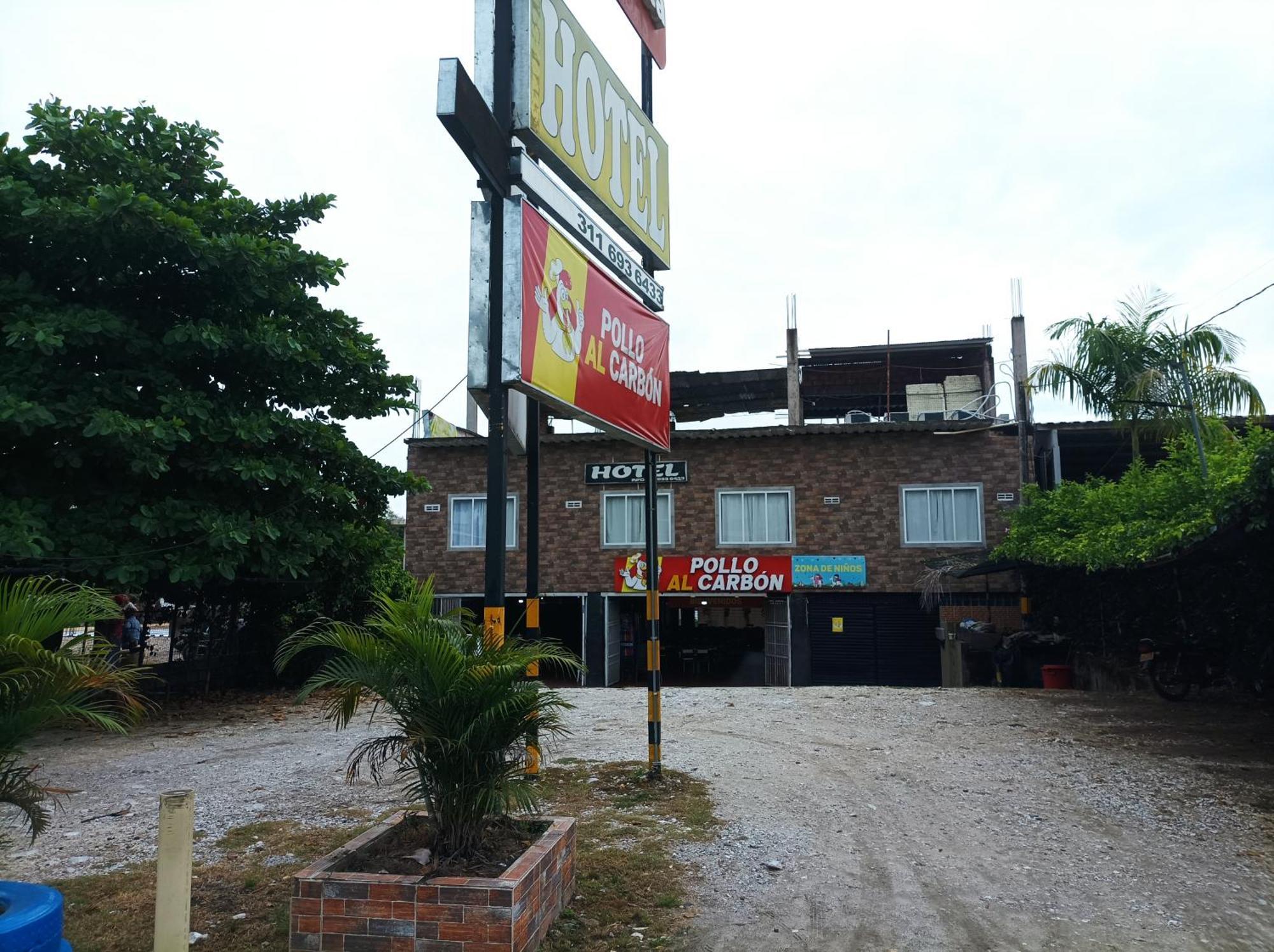 ホテル La Plazoleta Doradal エクステリア 写真